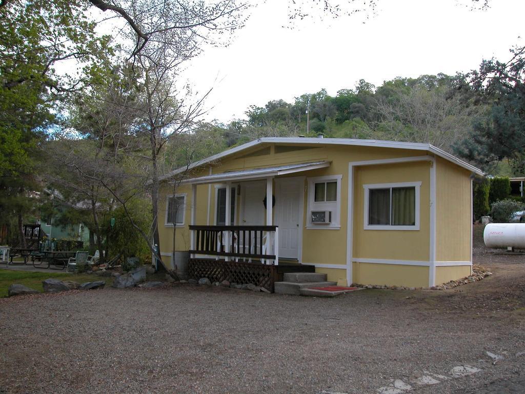 Sequoia Motel Три-Риверс Экстерьер фото